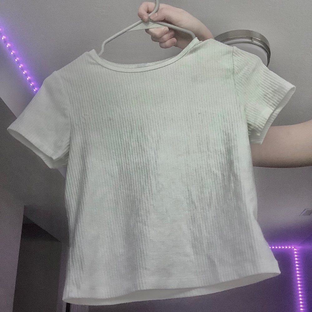 White ribbed top